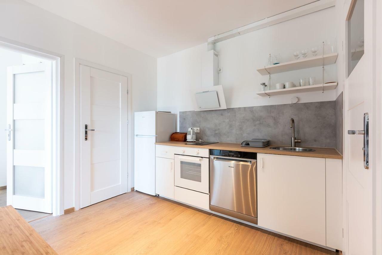 By The Sea Apartments Batorego Гдиня Екстериор снимка